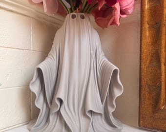 Victorian Ghost Vase Decor | Haunted Statue Style Vase | Gothic Home Decor | Spooky Antique Ghost Sculpture | Halloween Cottagecore