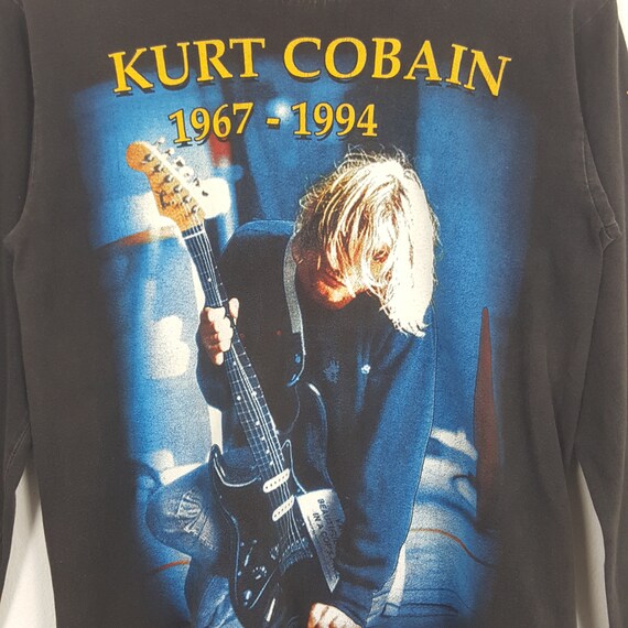 Vintage Kurt Cobain American Rock Singer T-Shirt - image 2