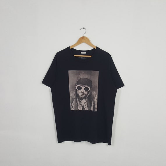 Vintage Kurt Cobain American Grunge Singer Tshirt - image 1