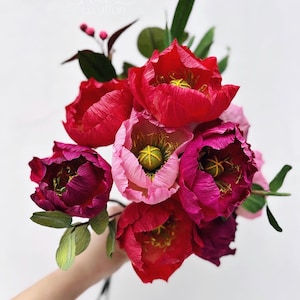 Crepe paper poppy