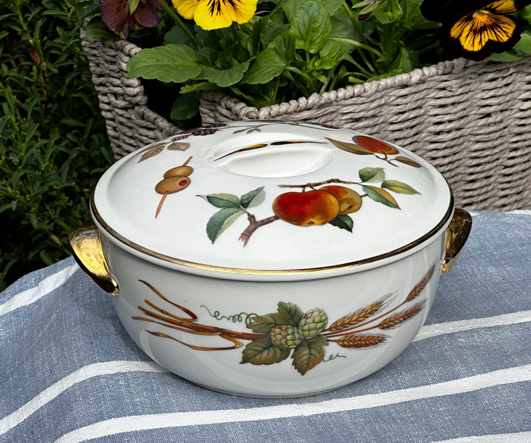 Royal Worcester Evesham Gold Casserole Dish With Lid, Flameproof