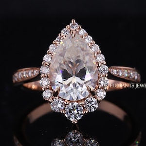 Pear Cut Lab Grown Diamond Engagement Ring, Pear Cut Lab Grown Diamond Engagement Ring, Pear Diamond Engagement Ring, Pear Halo Diamond Ring
