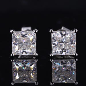 Princess Cut Lab Grown Diamanten Oorknopjes: 14K gouden solitaire