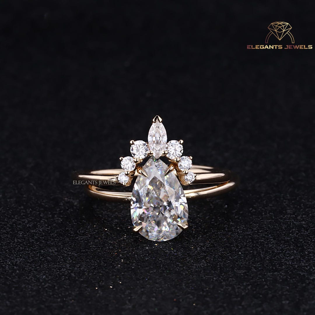 Pear Cut Lab Grown Diamond Ring Set: Yellow Gold Bridal Set - Etsy