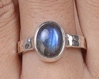 Labradorite Ring, 925 Sterling Silver Ring, Oval Gemstone Ring, Bohemian Ring, Promise Ring, Blue Fire Ring, Crystal Labradorite Jewellery