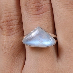 Rainbow Moonstone Ring, 925 Sterling Silver Ring, June Birthstone Ring, Ring for Women, Handmade Jewelry, Fire Gemstone Ring, Gift for Her