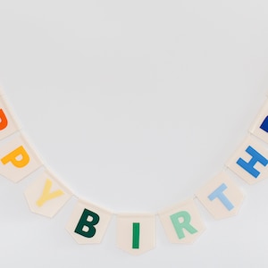 Striscione arcobaleno di buon compleanno in feltro, ghirlanda arcobaleno, compleanno per bambini, regalo di compleanno, decorazione per feste di compleanno per bambini