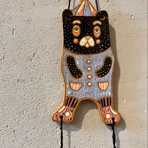 Urso de cerâmica para pendurar na parede, arte de parede exclusiva pintada à mão, arte única para sala de estar, arte mágica, presente de arte original