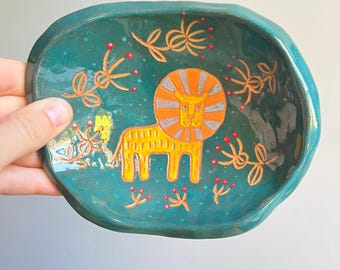 Colorful Ceramic Plate With Lion / Sgraffito Footed Plate / Unique Illustrated Jewelry Dish / Handmade Gift For Mom