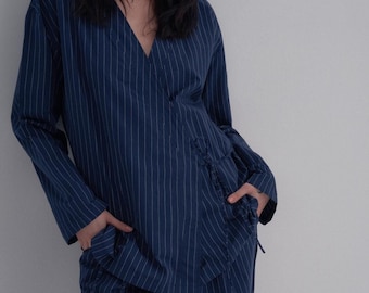 Ensemble deux pièces en coton, Ensemble haut minimaliste croisé pour femme, Haut à col en V, Tenue formelle et décontractée, Oversize, Tenue d'automne, Tenue de salon pour la maison