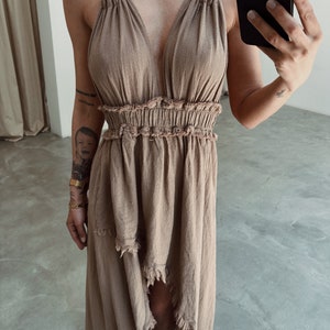 Robe asymétrique en lin, Robe de déesse, Robe fendue haute, Robe d'invitée pour un mariage, Robe longue d'été, Robe de mariée de plage dos nu, Cadeau pour elle image 6