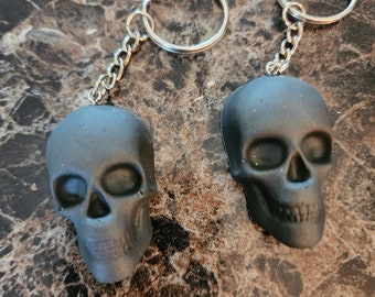 Black skull keychain