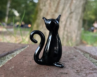 Black Sitting Cat Figurine | Murano Glass No Face Kitten Figure | Pet Lovers Gift