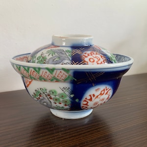 Rare KOIMARI 古伊万里 Ceramic Large Rice bowl with Lid Japanese Plum blossom Antique