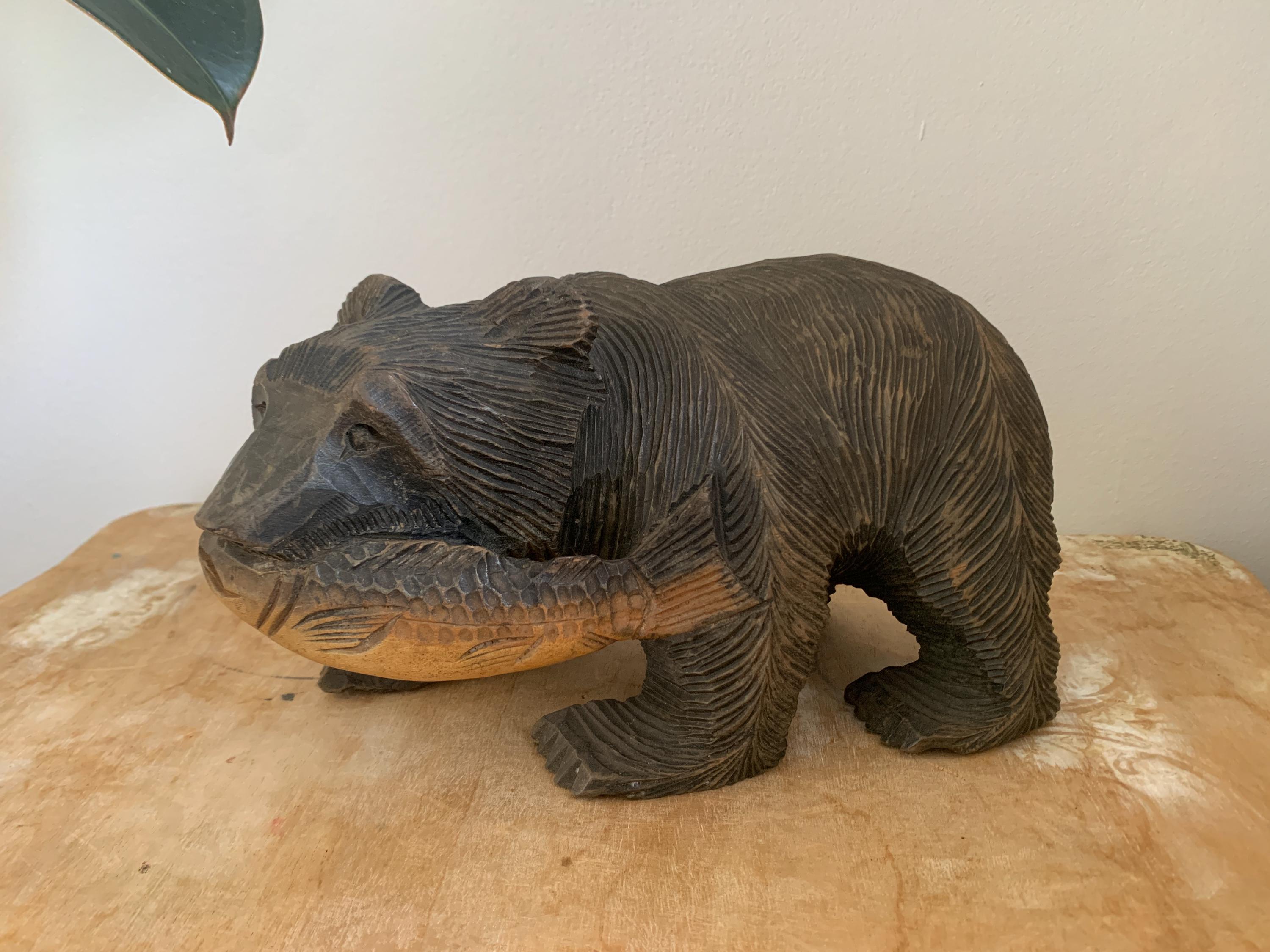 Carved wood bear with fish - Etsy 日本