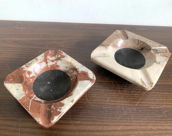 2er Set Naturstein Marmor Aschenbecher Quadrat Mid-Century Vintage 　