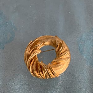 BSK Brooch Gold Vintage