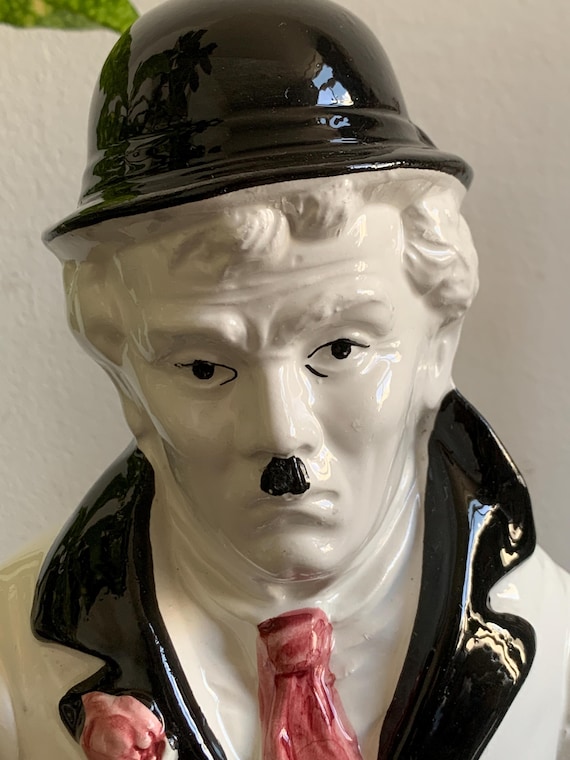 希少なチャーリー・チャップリンの陶器製胸像貯金箱（ヴィンテージ