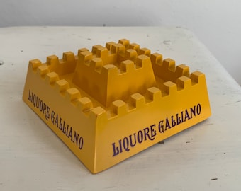 60s 70s Rare Liquore Galliano Plastic Yellow Vintage Ashtray  Made in Italy