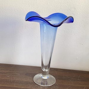 Cobalt blue Glass Flower vase Ruffled Rim Vintage