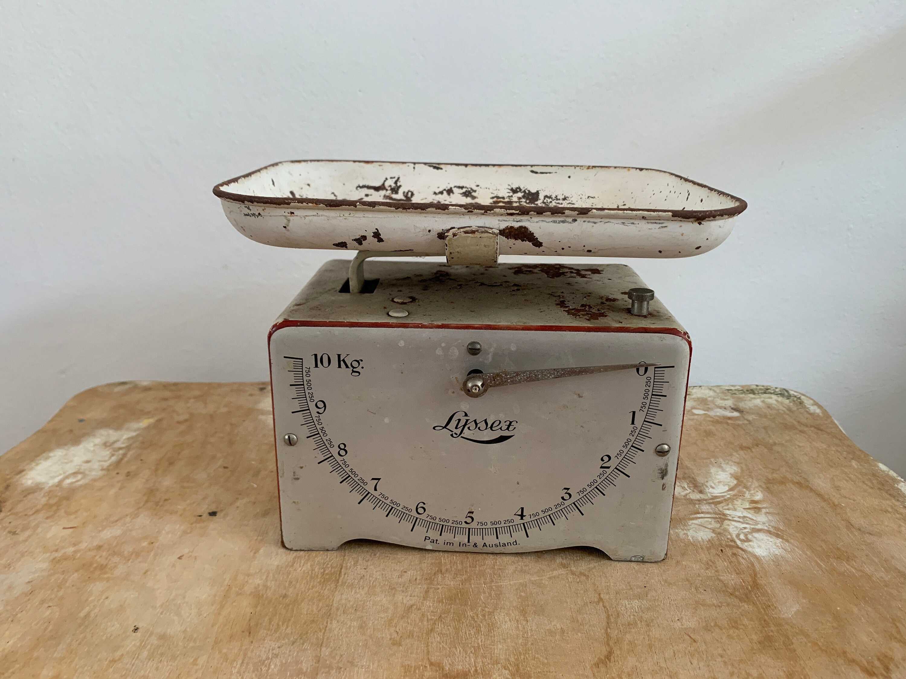 Lyssex Kitchen Scale Swiss Vintage 40s White 10kg - Etsy