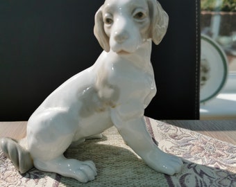 ヴィンテージ ナオ バイ リヤドロ ビーグル犬 座りフィギュア - 1977