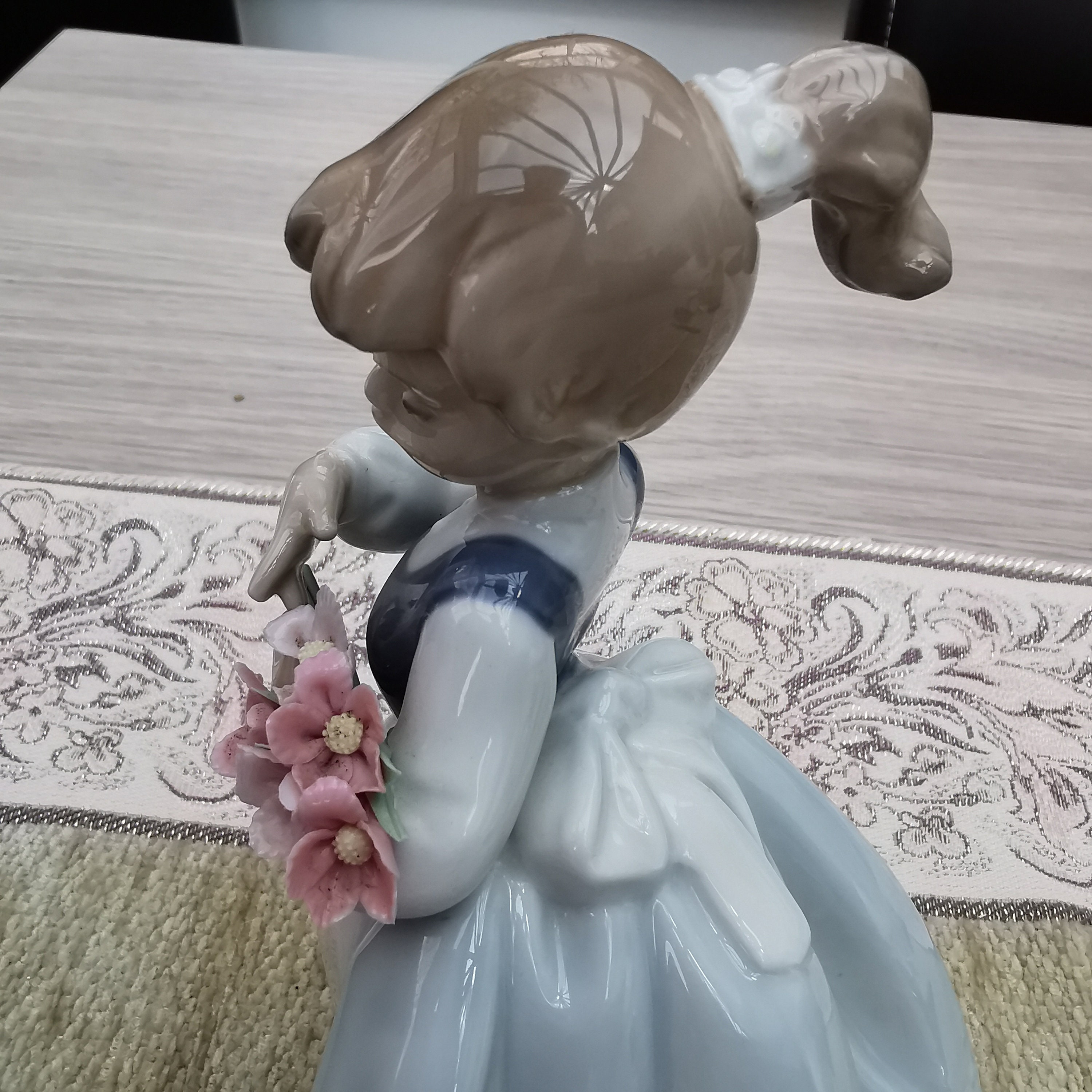 Vintage 1985 Nao by Lladro Figurine: Girl With Pink Flowers - Etsy