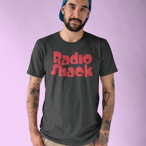 Vintage Radio Shack T-Hirt, Retro Radio Shack 80&#39;s Shirt, Battery of the Month Club, Vintage 70&#39;s Radio Shack Logo, Campy Nerdy Dork Shirt