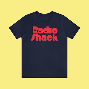 Vintage Radio Shack T-Hirt, Retro Radio Shack 80&#39;s Shirt, Battery of the Month Club, Vintage 70&#39;s Radio Shack Logo, Campy Nerdy Dork Shirt