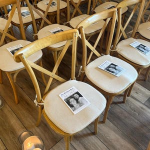 Gevouwen huwelijksceremonie krant programmasjabloon, afdrukbare ceremoniekrant programma, bewerkbaar DIY-krantprogramma, Hochzeitszeitung afbeelding 12