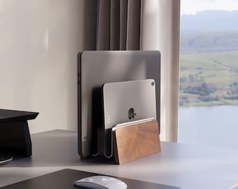 GROVE MADE MacBook Dock stand スタンド Wood MacBook Pro Dock & Vertical Laptop Stand | Grovemade®