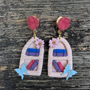 Bookshelf earrings