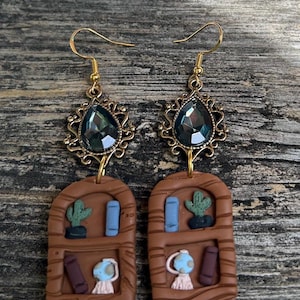Bookshelf earrings