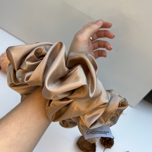 Big Cream Satin für Flugbegleiter oder Hijab Scrunchies, große Scrunchies für lockiges Haar - Einzigartige Accessoires und Geschenke für lockiges Haar