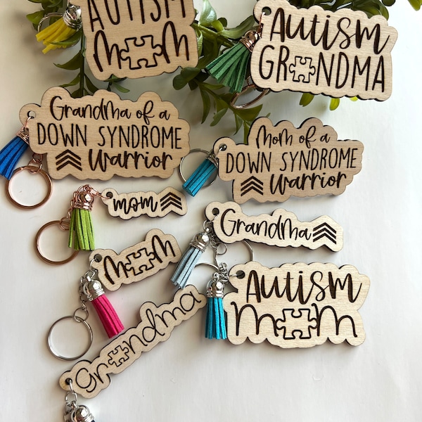 Autismus Down Syndrom Mama Oma Schlüsselanhänger SVG, Down Syndrom Krieger, besondere Bedürfnisse Mama Oma Geschenk, Wristlet Charm, Puzzleteil, geliebt