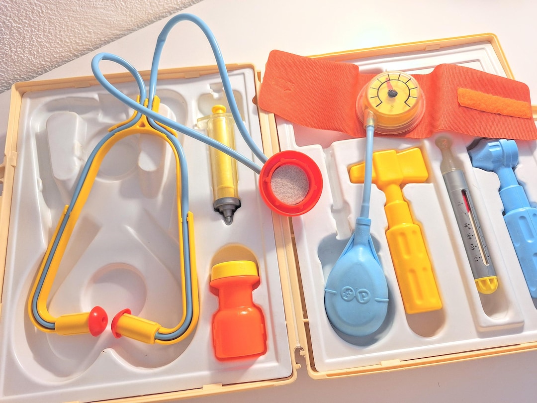 Vintage 1977 Fisher Price Doctor Kit - Nostalgic Pretend Medical Kit ...