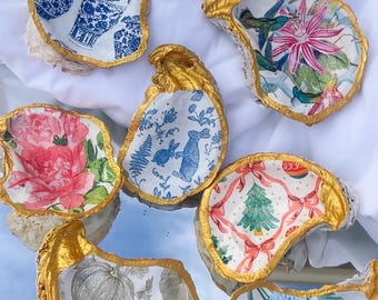 Decoupage Oyster Shell Ring Dish: Hand-Painted Gold Leaf Decor