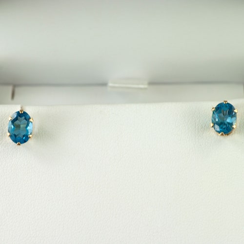 Effy Ocean Bleu 14K White Gold Blue Topaz Stud Earrings, 1.10 TCW