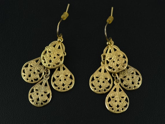 Mobile dangle earrings, three sets - image 2