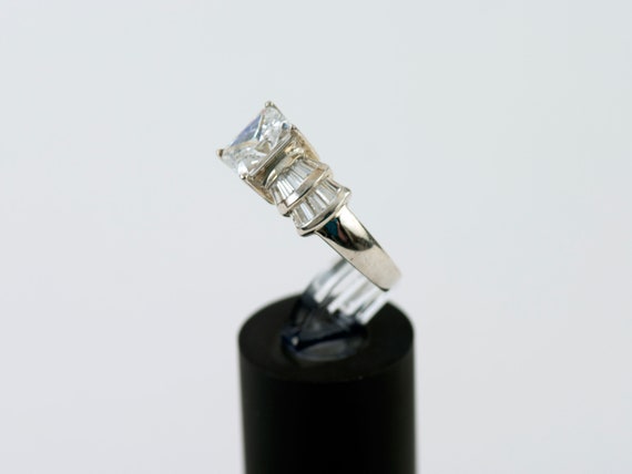 Silver Cubic Zirconia Ring with 21 Stones - image 3