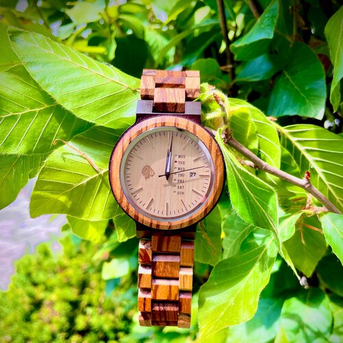 Gentlemen's wooden wristwatch | shops Lion Glance Miyota quartz watch for Men