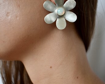 Big Daisy Earrings With Opal in Sterling Silver, Woodstock