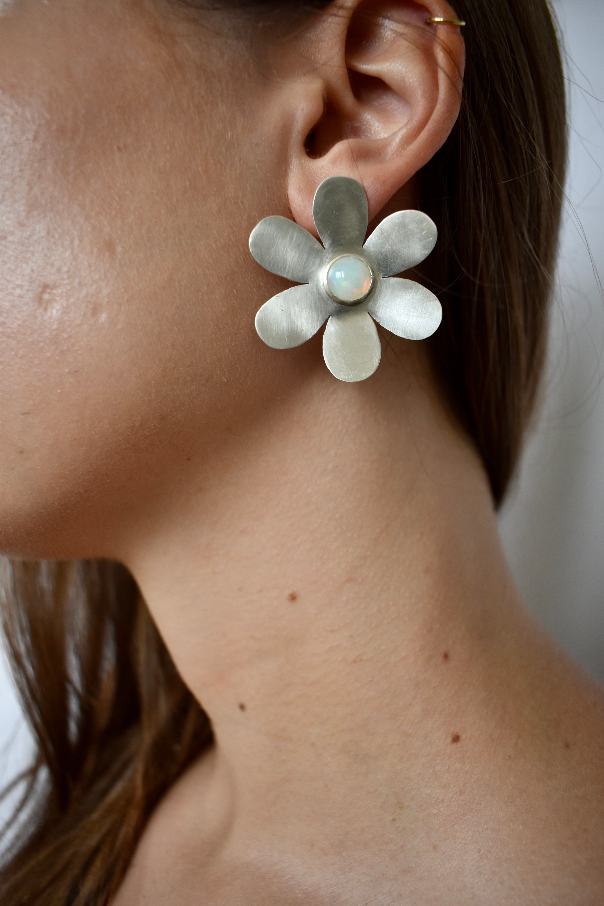 Big Daisy Earrings With Opal in Sterling Silver, Woodstock