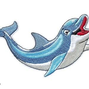 Schattige blauwe dolfijn cartoon geborduurd opstrijkbare patch
