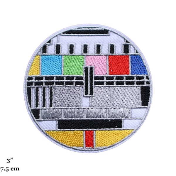 Retro TV Screen No Signal Test Standby Round Embroidered Iron On Patch