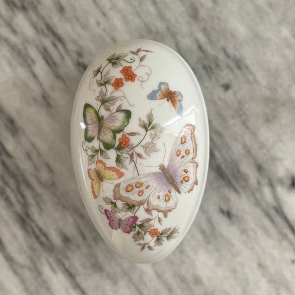 Vintage Butterfly Egg Trinket - Avon Porcelain Egg - Chinoiserie Trinket