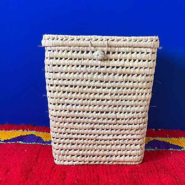 Moroccan handicraft in palm, Handmade Wicker Storage Trunk, Palm Leaf Storage Chest Storage Basket,