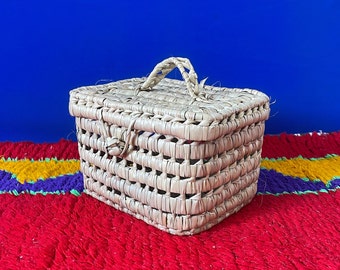 Handmade Storage Trunk, Moroccan handicraft in palm, Palm Leaf Storage Chest Storage Basket,