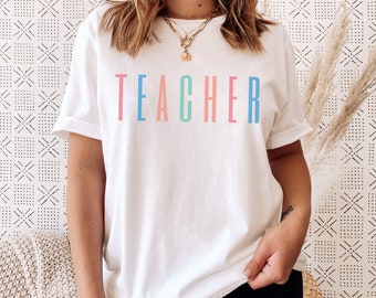 Teacher T-Shirt, Rainbow Teacher T-Shirt, Teacher Gift, Elementary Junior High School Teacher, Teacher Graduation Gift, Christmas Gift