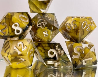 The Desolation Dice set | Polyhedral dice | D&D dice set | Dungeons and Dragons | Table Top Role Playing | Sharp Edge resin dice